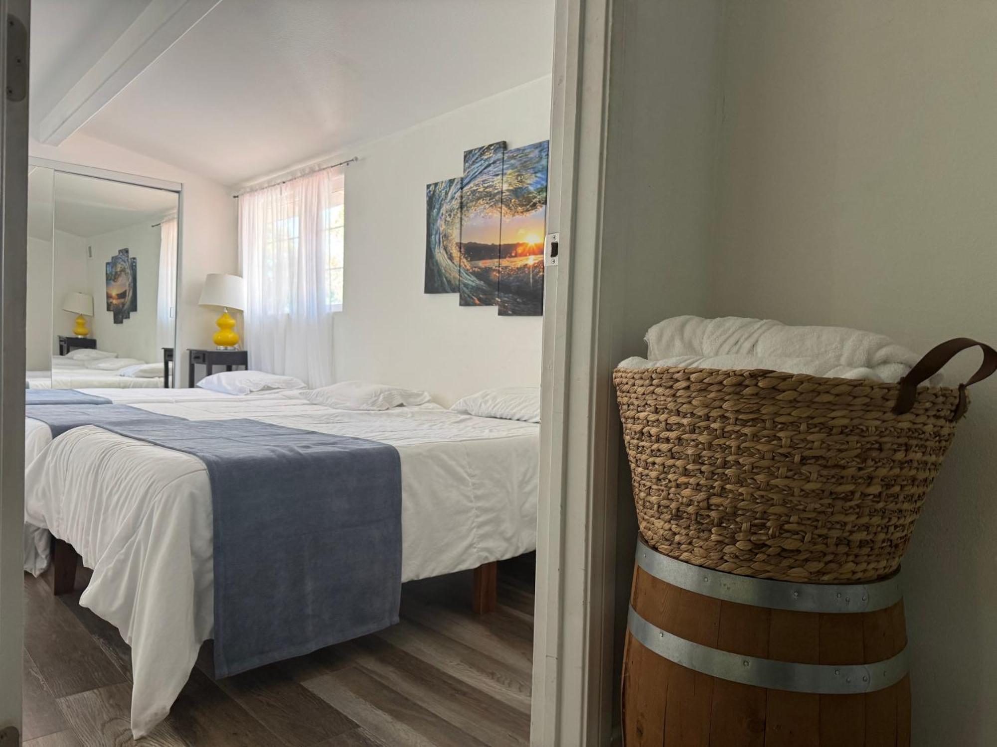 Angeles Hideaway - Costanso Villa *